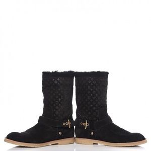 LOUIS VUITTON
Suede Shearling Fauvist Boots 39
